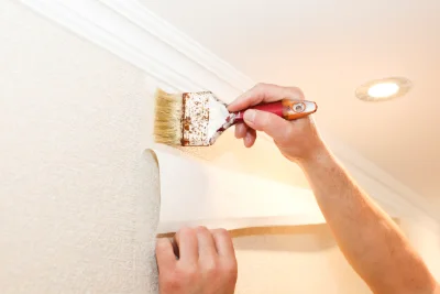 Pose de papier peint à Montbré — revêtements muraux et toiles de verre